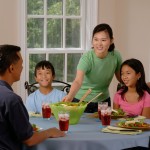 Family-eating-at-the-table-619142 1280-150x150